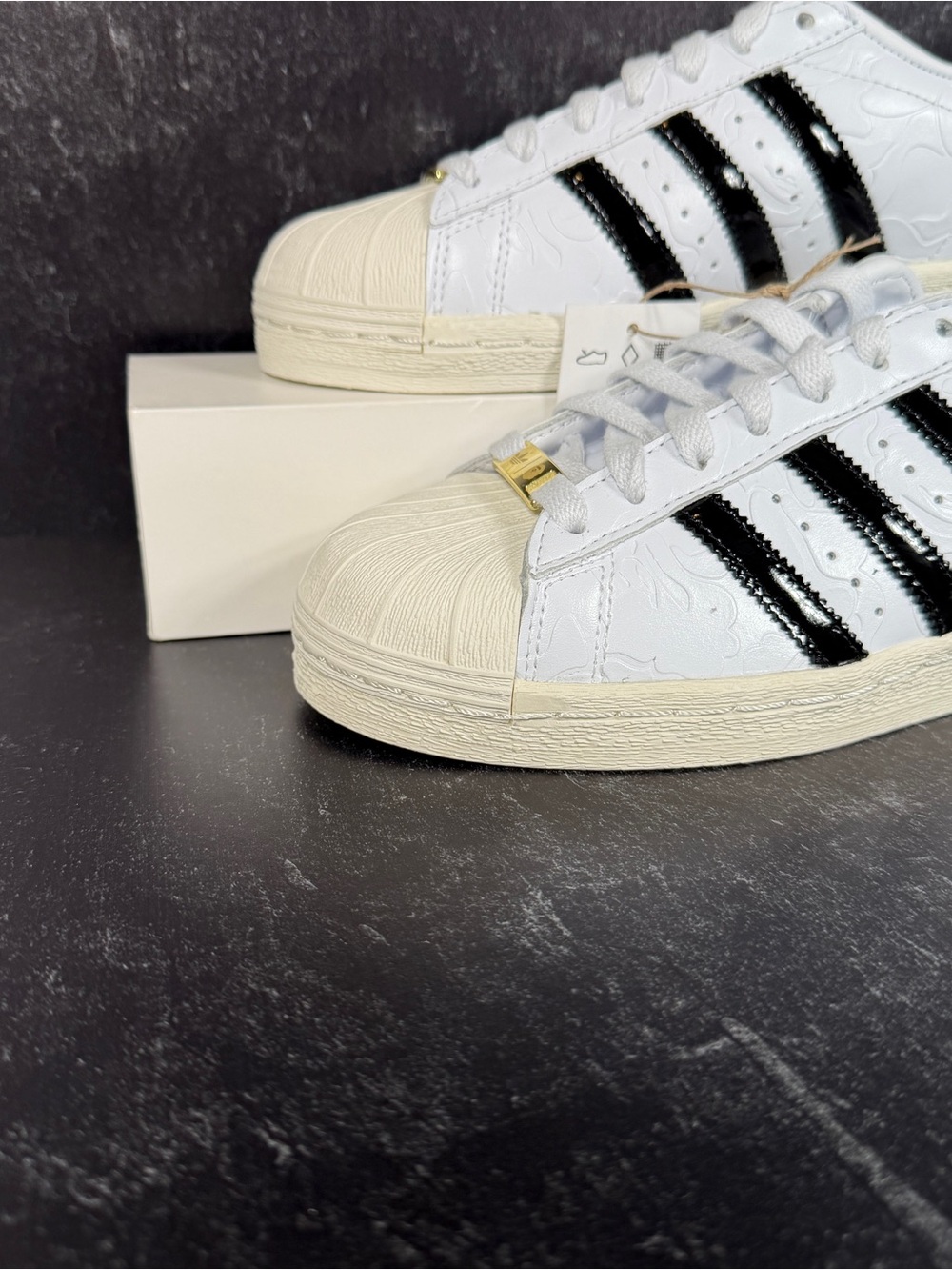 ADIDAS BAPE SUPERSTAR VINTAGE WHITE BLACK WOMENS SHOES SIZE 7 NEW - Picture 5 of 10